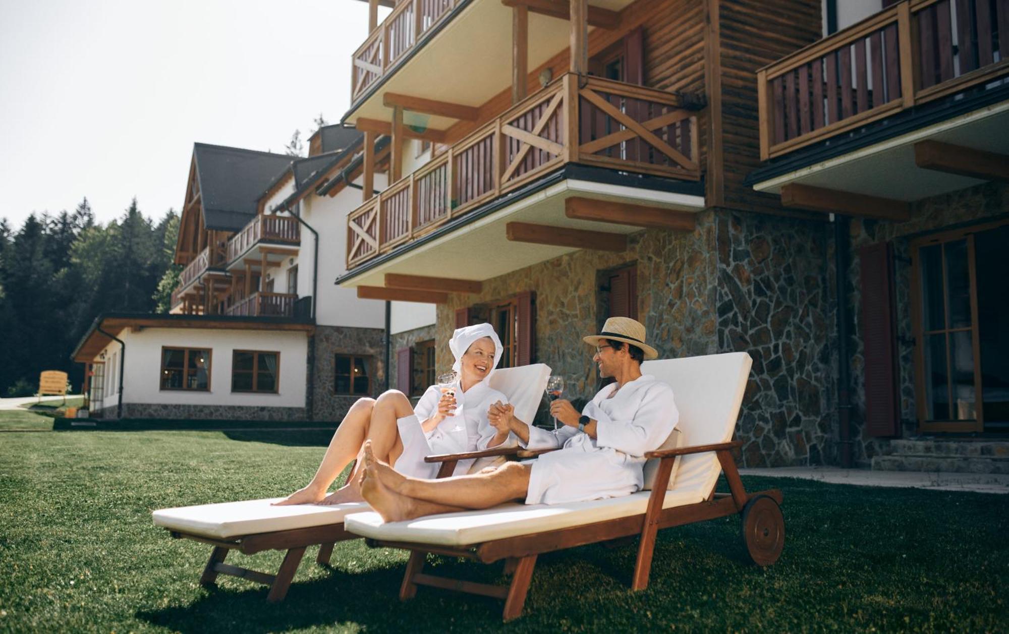 Pohorje Village Wellbeing Resort - Family Apartments Bolfenk Hočko Pohorje Buitenkant foto